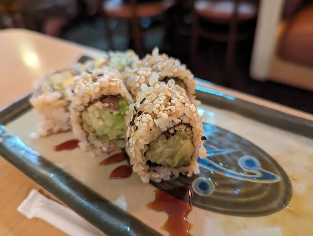 Eel & Avocado Roll